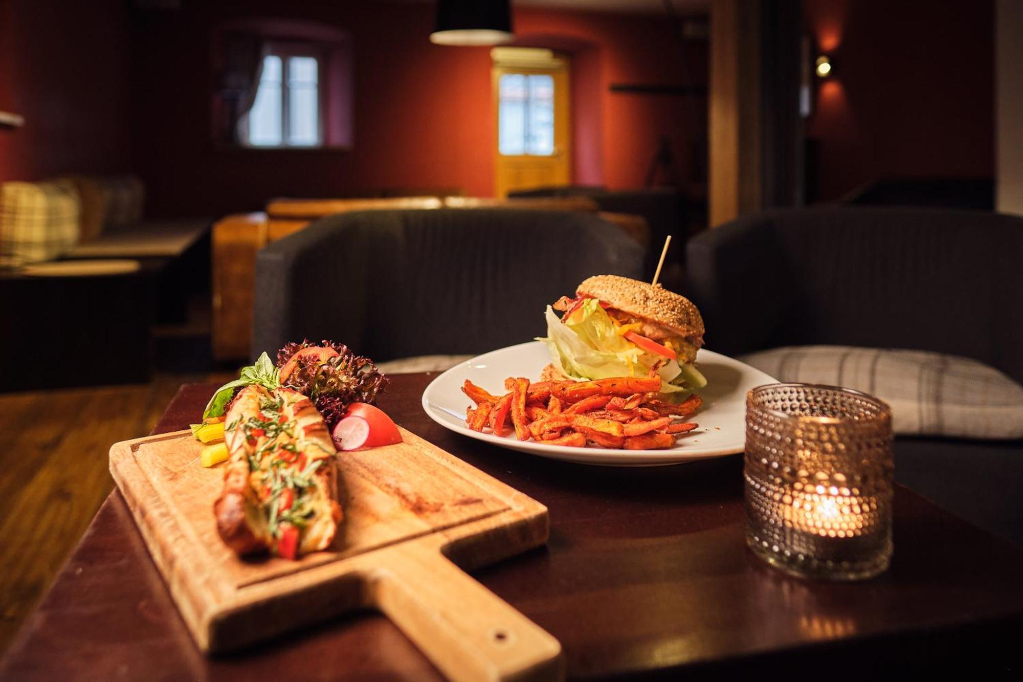 Fuchsbraeu Hotel Beilngries Bagian luar foto